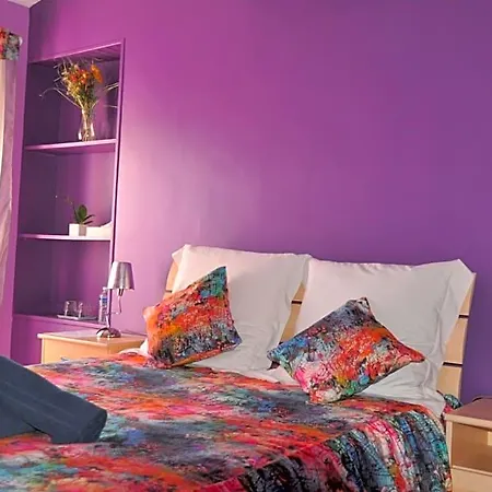 D'hotes Sauternais Bed & Breakfast 3*